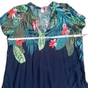 Old Navy Floral Womens Top Blue Green Rede with Cute Collar